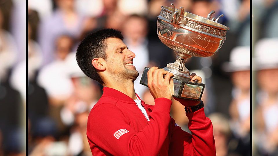 Novak Djokovic saat menjadi juara Prancis terbuka setelah sukses menundukkan petenis asal Inggris, Andy Murray, di babak final. Copyright: © Gettyimage